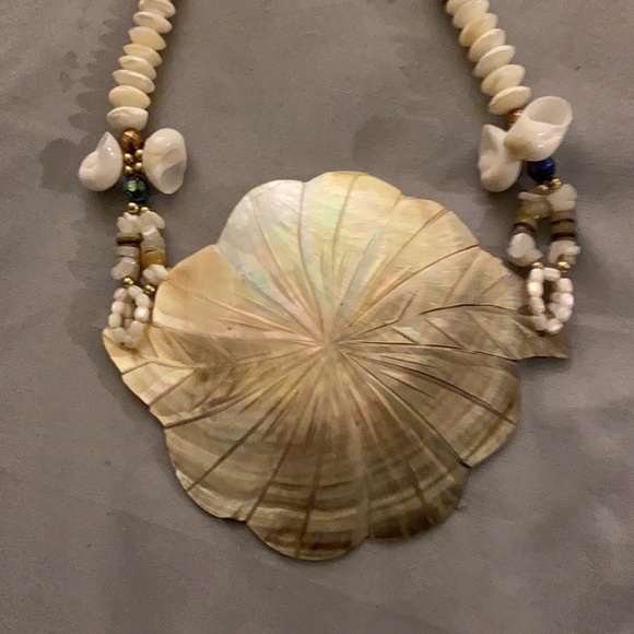 MOP Shell necklace - Picture 4 of 4